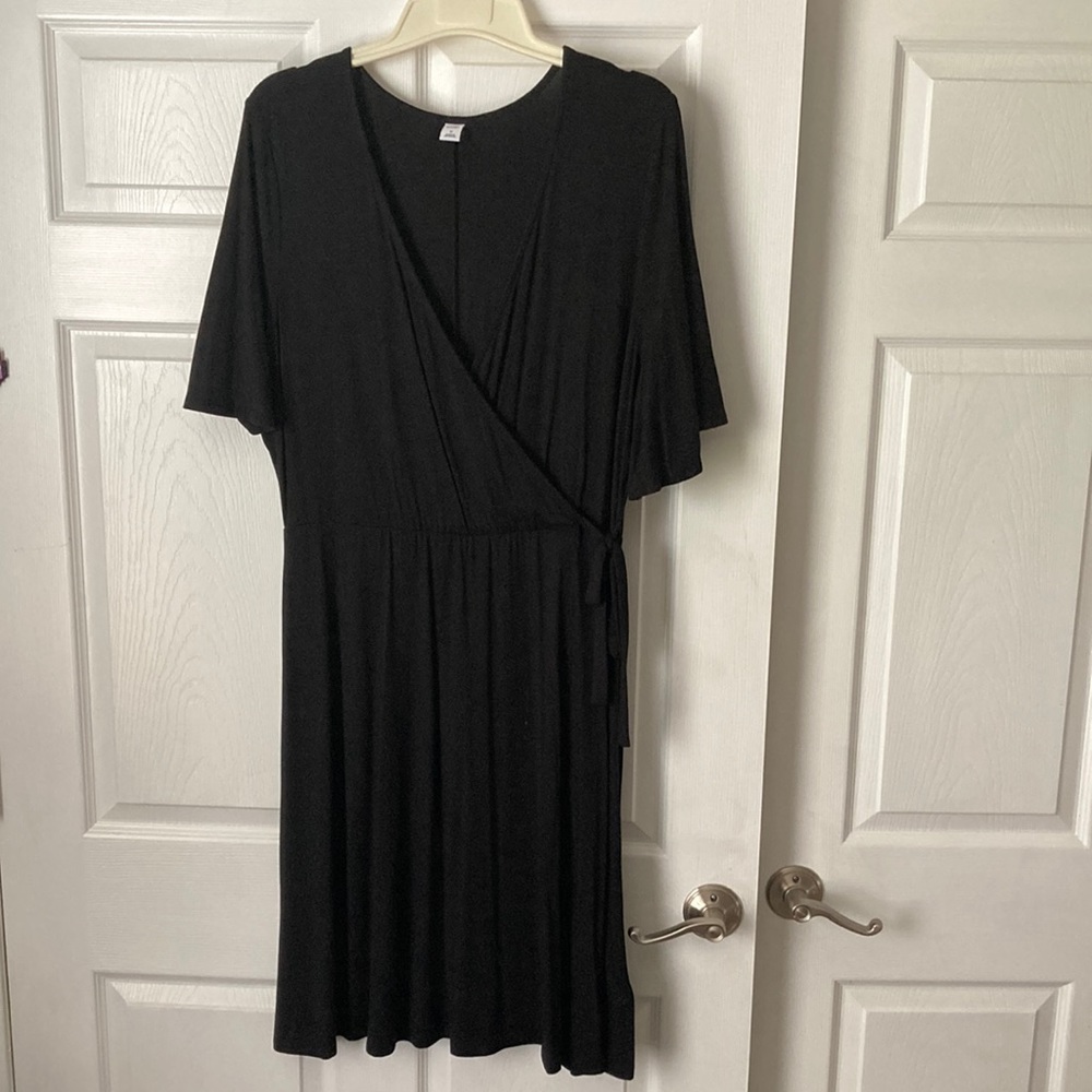 Old Navy Black V-Neck Wrap Dress